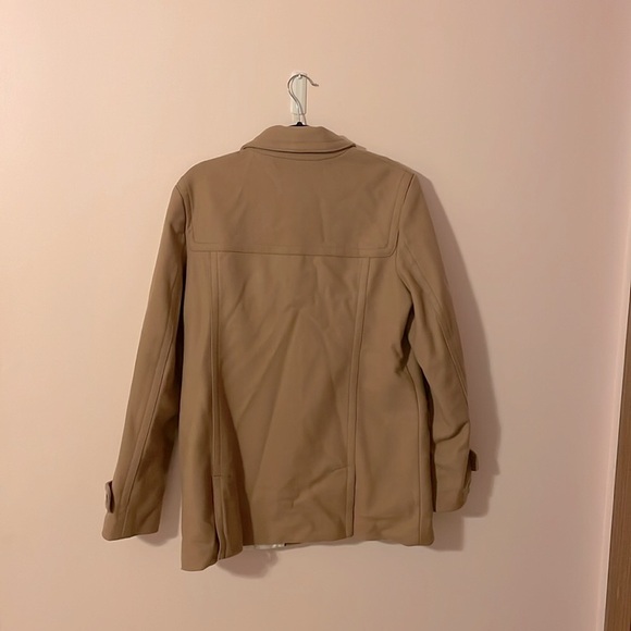 BNWT. Women’s winter coat. Banana Republic, camel color, size L. - Picture 7 of 8